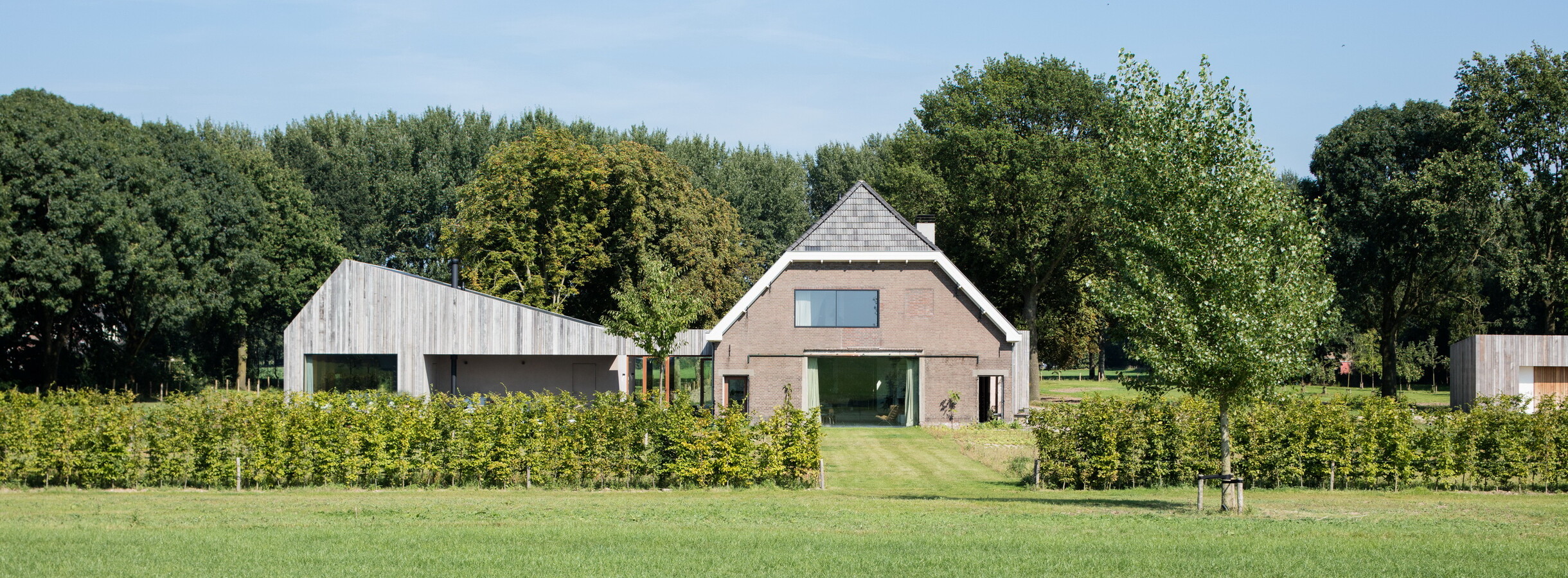 Zecc_Architecten_Woonboerderij_Utrecht_wood_concret.jpg